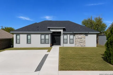 2213 Willow Trail
