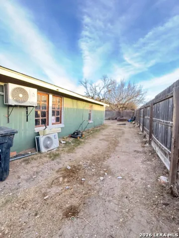 1808 King Arthur St. Eagle Pass, TX 78852