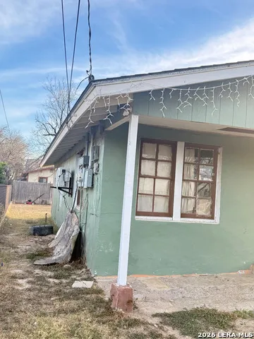 1808 King Arthur St. Eagle Pass, TX 78852