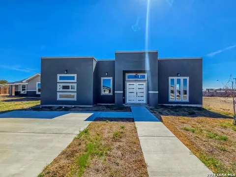 2870 Garden View