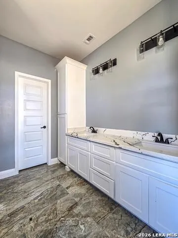 2870 Garden View Eagle Pass, TX 78852