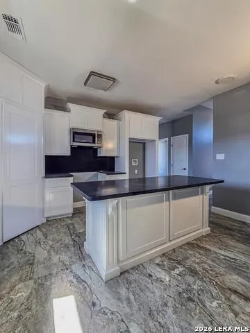 2870 Garden View Eagle Pass, TX 78852