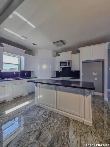 2870 Garden View Eagle Pass, TX 78852