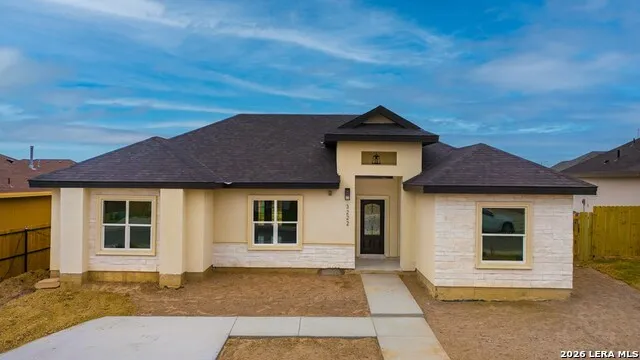 3222 Ethel Dr Eagle Pass, TX 78852