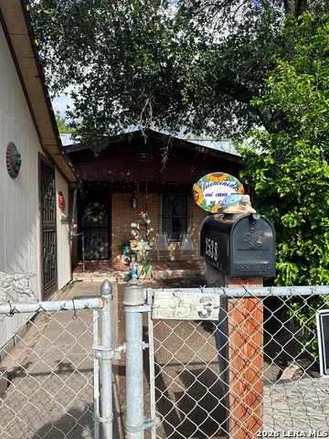 253 S Monroe St Eagle Pass, TX 78852