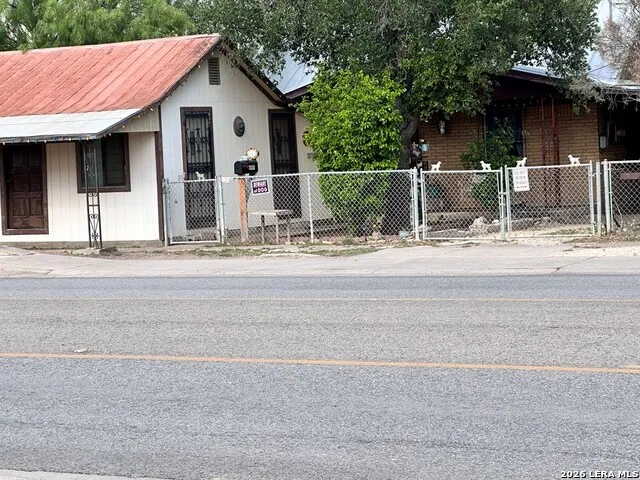253 S Monroe St Eagle Pass, TX 78852