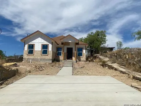 2095 CALLE COYUNDA