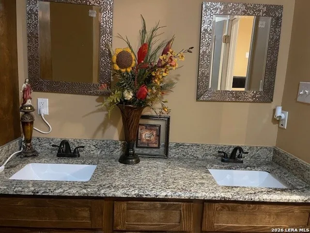 2822 Garden View Eagle Pass, TX 78852