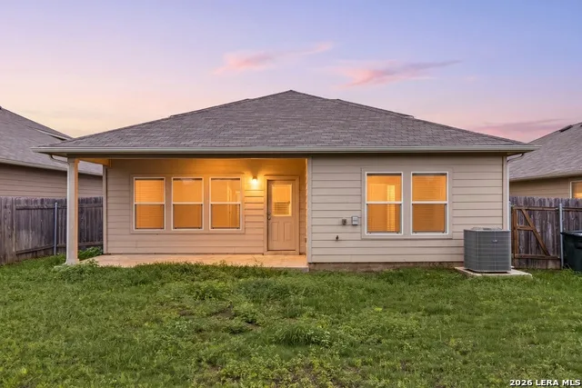 824 Cinnamon Teal Seguin, TX 78155