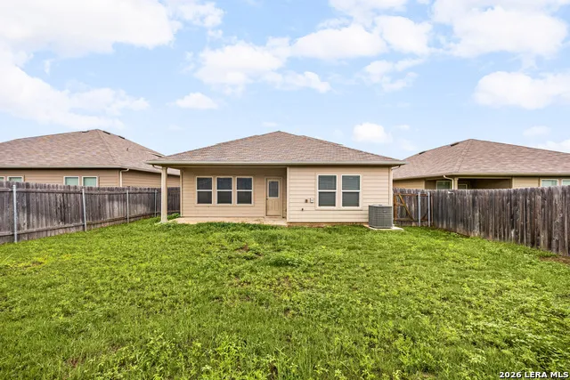 824 Cinnamon Teal Seguin, TX 78155