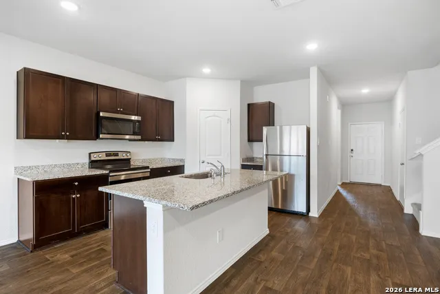 824 Cinnamon Teal Seguin, TX 78155