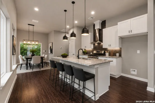 1243 W HARLAN AVE San Antonio, TX 78211
