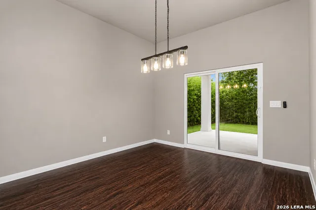 1243 W HARLAN AVE San Antonio, TX 78211