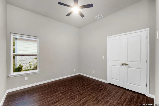 1243 W HARLAN AVE San Antonio, TX 78211