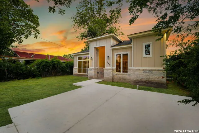 1243 W HARLAN AVE San Antonio, TX 78211