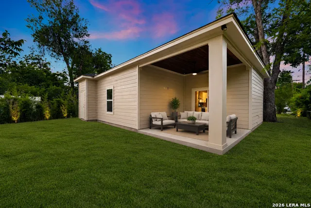 1243 W HARLAN AVE San Antonio, TX 78211
