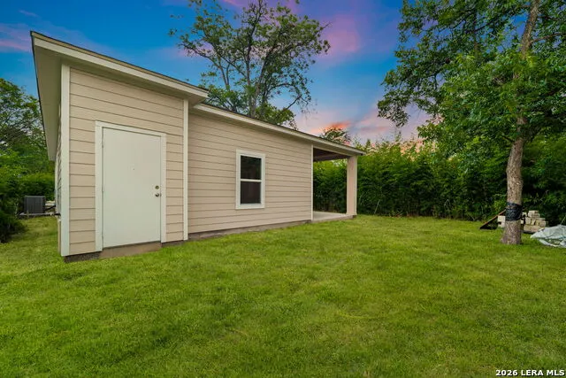 1243 W HARLAN AVE San Antonio, TX 78211