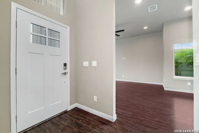 1243 W HARLAN AVE San Antonio, TX 78211