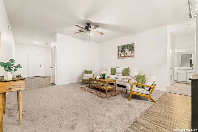 13536 LUNAR LGT St Hedwig, TX 78152