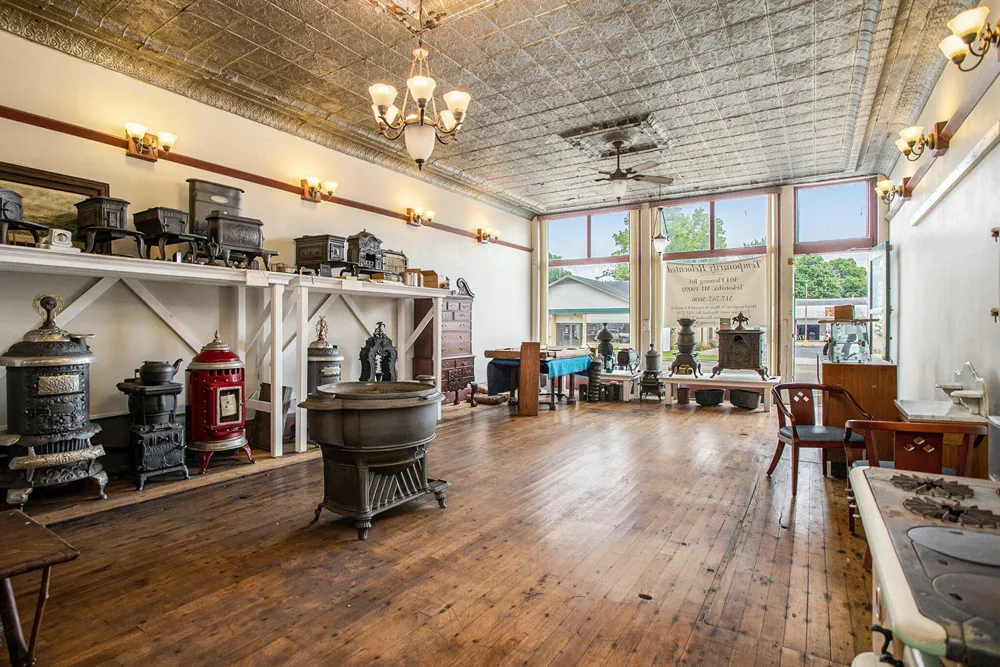 207 S Main Street Tekonsha, MI 49092