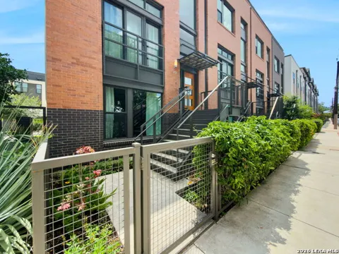 318 W GRAYSON ST #101 Unit 101