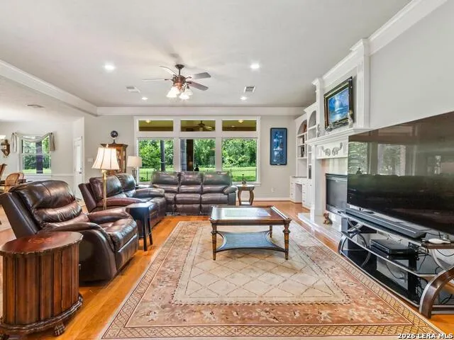 23 Melbourne Ct Montgomery, TX 77356