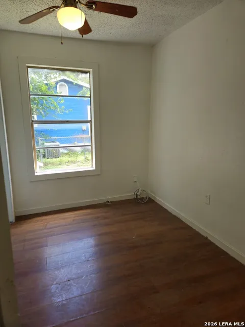 957 Crystal San Antonio, TX 78211