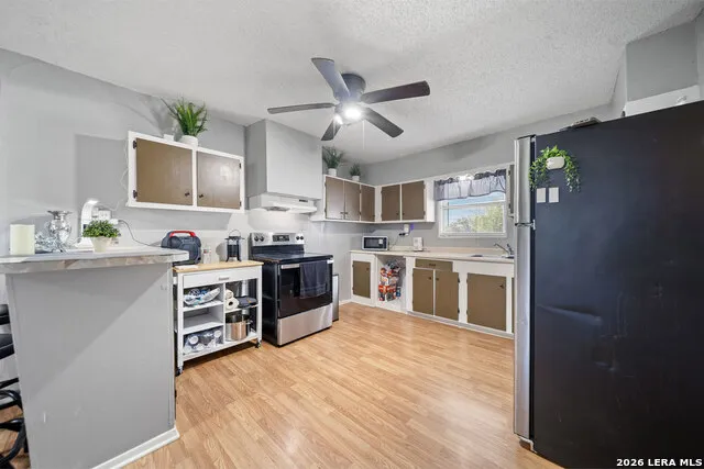 13950 Ih 35 Moore, TX 78057