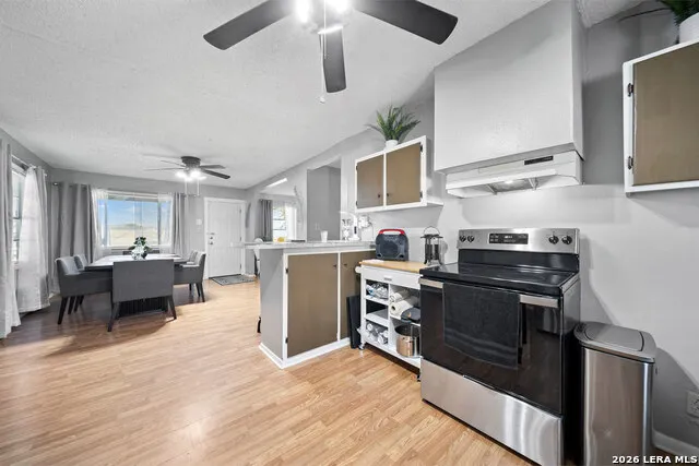 13950 Ih 35 Moore, TX 78057