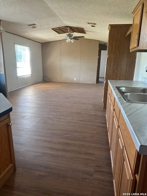 13950 Ih 35 Moore, TX 78057