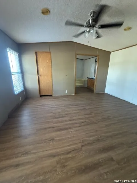 13950 Ih 35 Moore, TX 78057