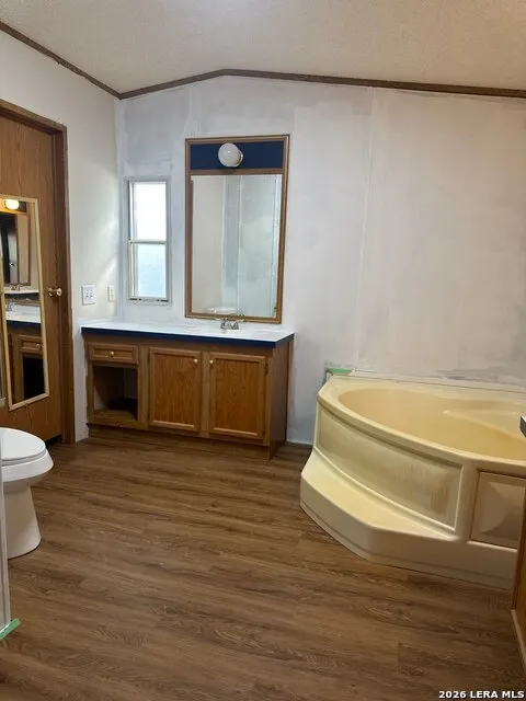 13950 Ih 35 Moore, TX 78057