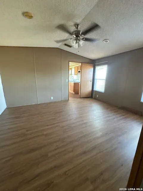 13950 Ih 35 Moore, TX 78057