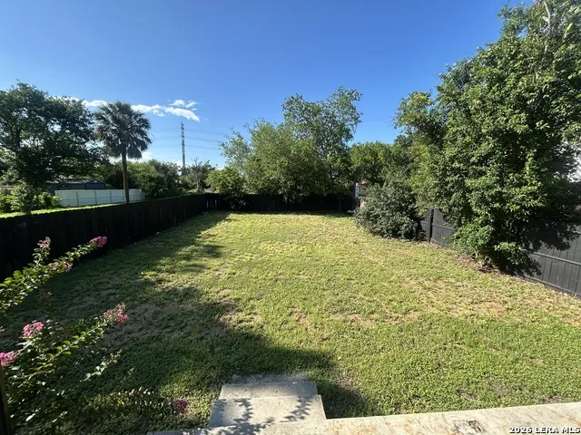825 BURLESON San Antonio, TX 78202