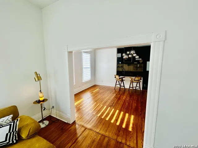 825 BURLESON San Antonio, TX 78202