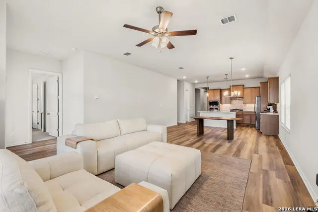 1752 Heritage Maples New Braunfels, TX 78132