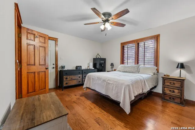 208 Oak Bend Dr La Vernia, TX 78121