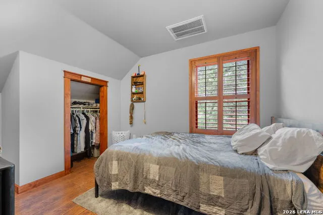 208 Oak Bend Dr La Vernia, TX 78121