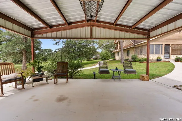 208 Oak Bend Dr La Vernia, TX 78121