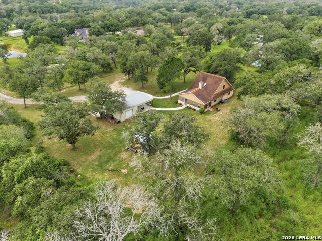 208 Oak Bend Dr La Vernia, TX 78121