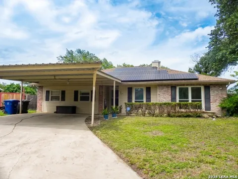 4727 Hidden Creek