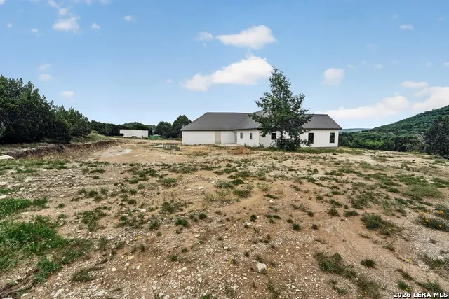 11796 MONTANA SPRINGS DR Marble Falls, TX 78654