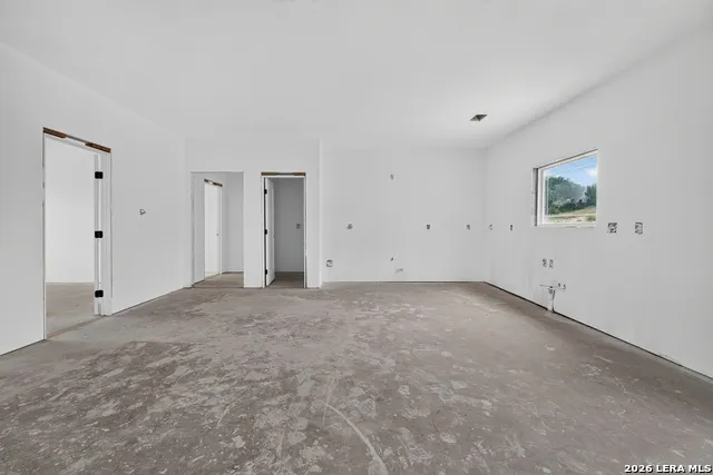 11796 MONTANA SPRINGS DR Marble Falls, TX 78654