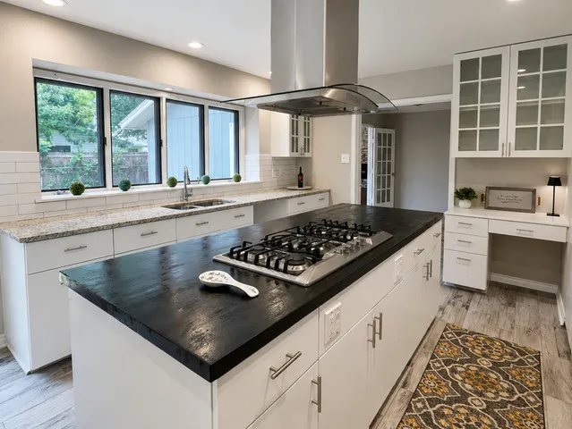 6235 FLINT ROCK DR San Antonio, TX 78238