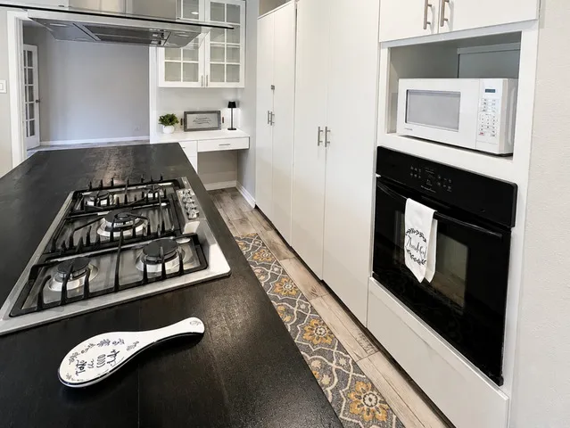 6235 FLINT ROCK DR San Antonio, TX 78238