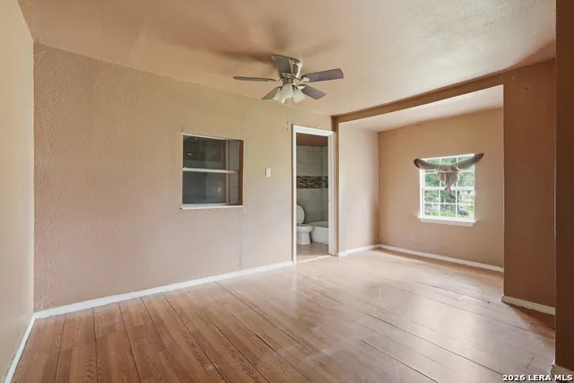 606 Viewpoint Dr Poteet, TX 78065