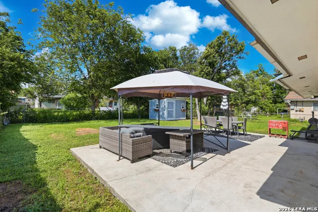 5202 CORAL MIST ST Kirby, TX 78219