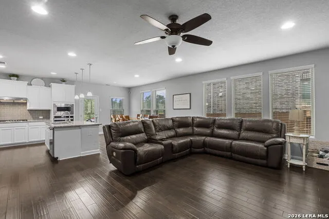 1526 Balcones Fault New Braunfels, TX 78132