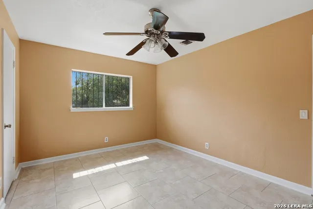 9050 Island View St San Antonio, TX 78242