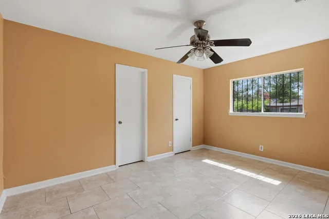 9050 Island View St San Antonio, TX 78242
